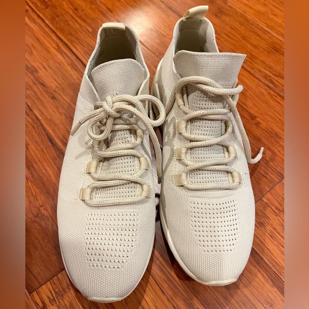 Dressy sneakers